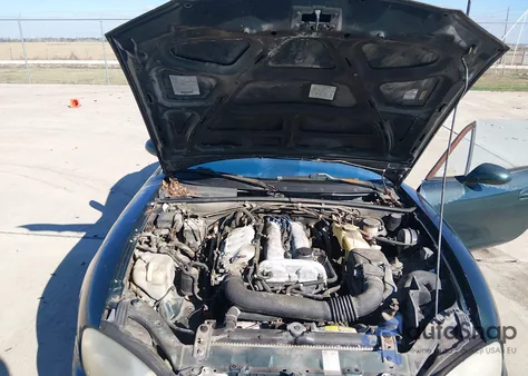 2000 Mazda Mx-5 Miata Ls/Special Edition z USA, uszkodzony, nr VIN JM1NB3537Y0153717